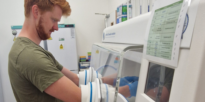 Folium Science Receive a Refurbished Whitley Workstation