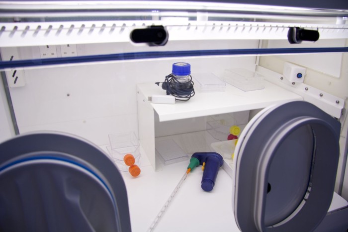 Short Internal Shelf in a Whitley Workstation